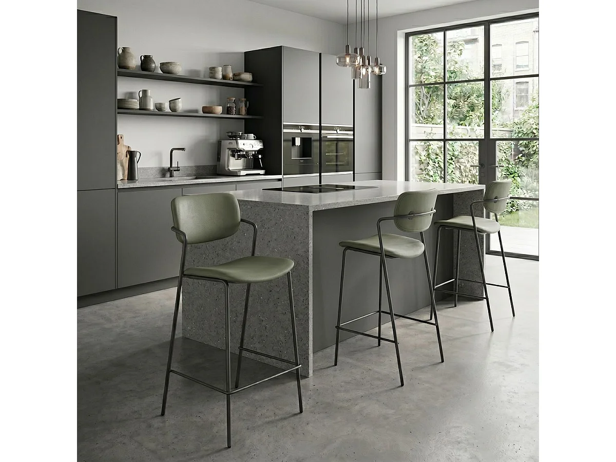 Lot de 4 tabourets de bar structure métal noir assise et dossier en PU vert - AKIMA