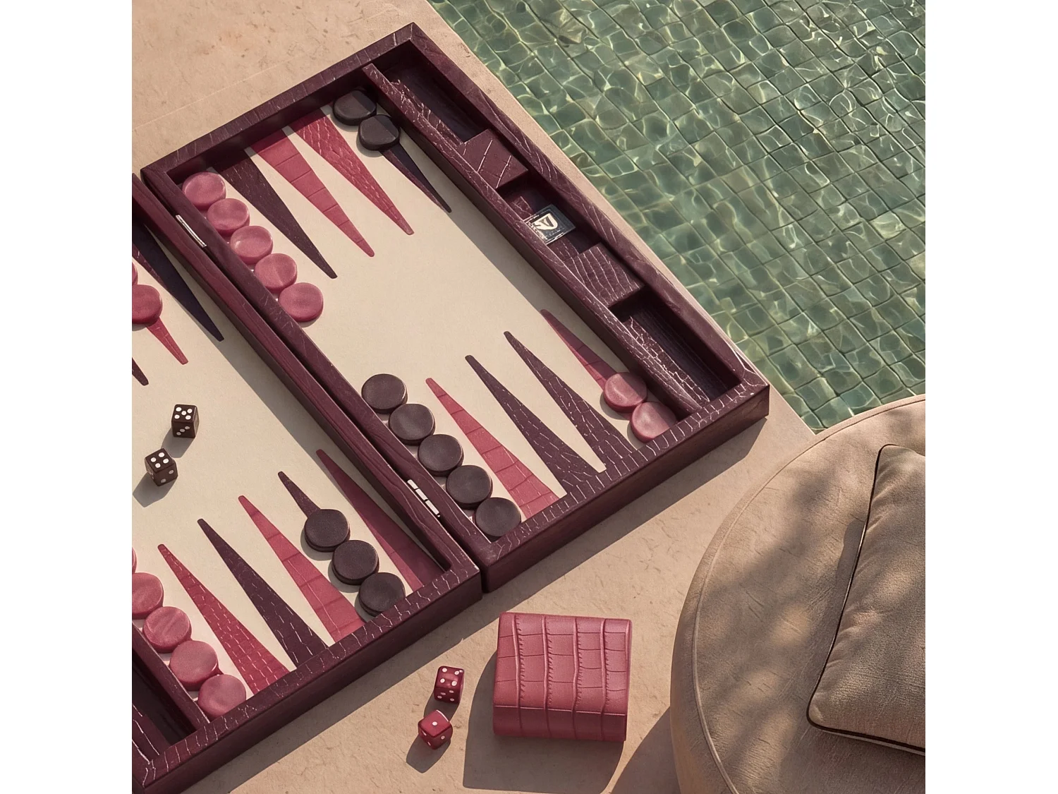 Backgammon - Medium BACKGAMMON en cuir prune