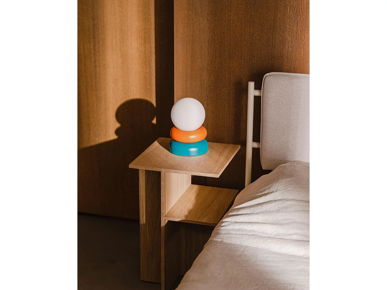 noo.ma Otem Tischlampe - stromlinienförmiges Design, warmes Licht, handlich