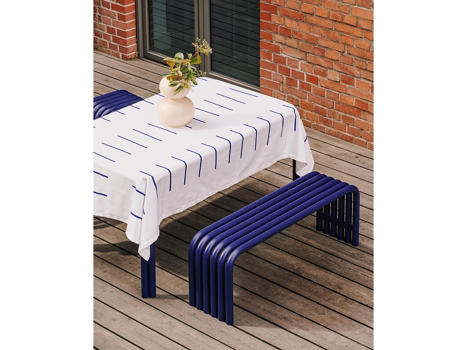 Nokk Sitzbank - wetterfeste Stahlbank für Terrasse, Balkon und Innenbereich