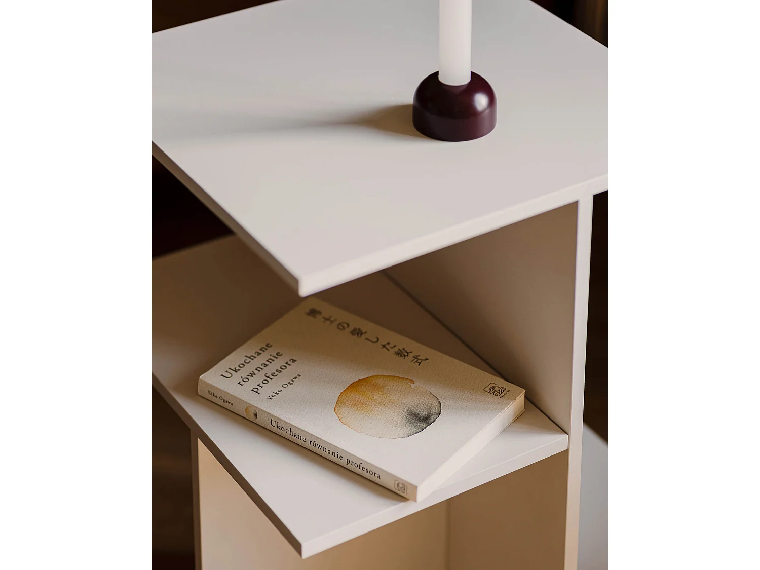 Atik - Comodino moderno asimmetrico in legno, colore Vulcano Black