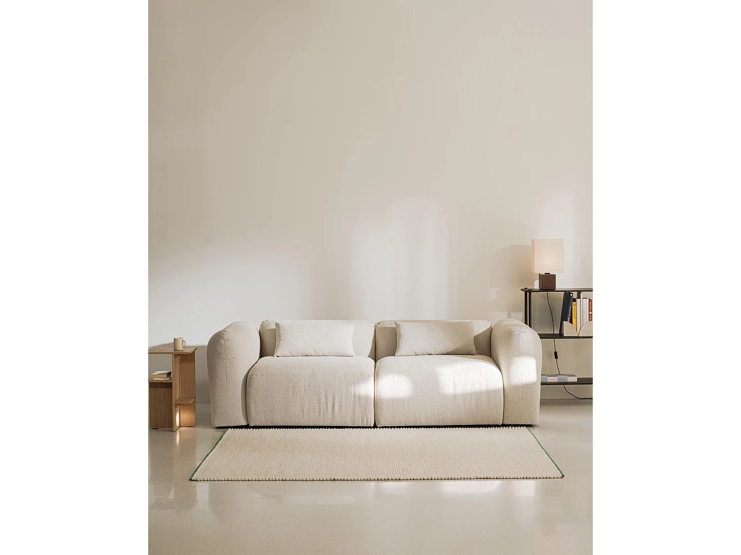 Canapé Yaro 4 places - tissu 100% polyester, assise moelleuse, convertible