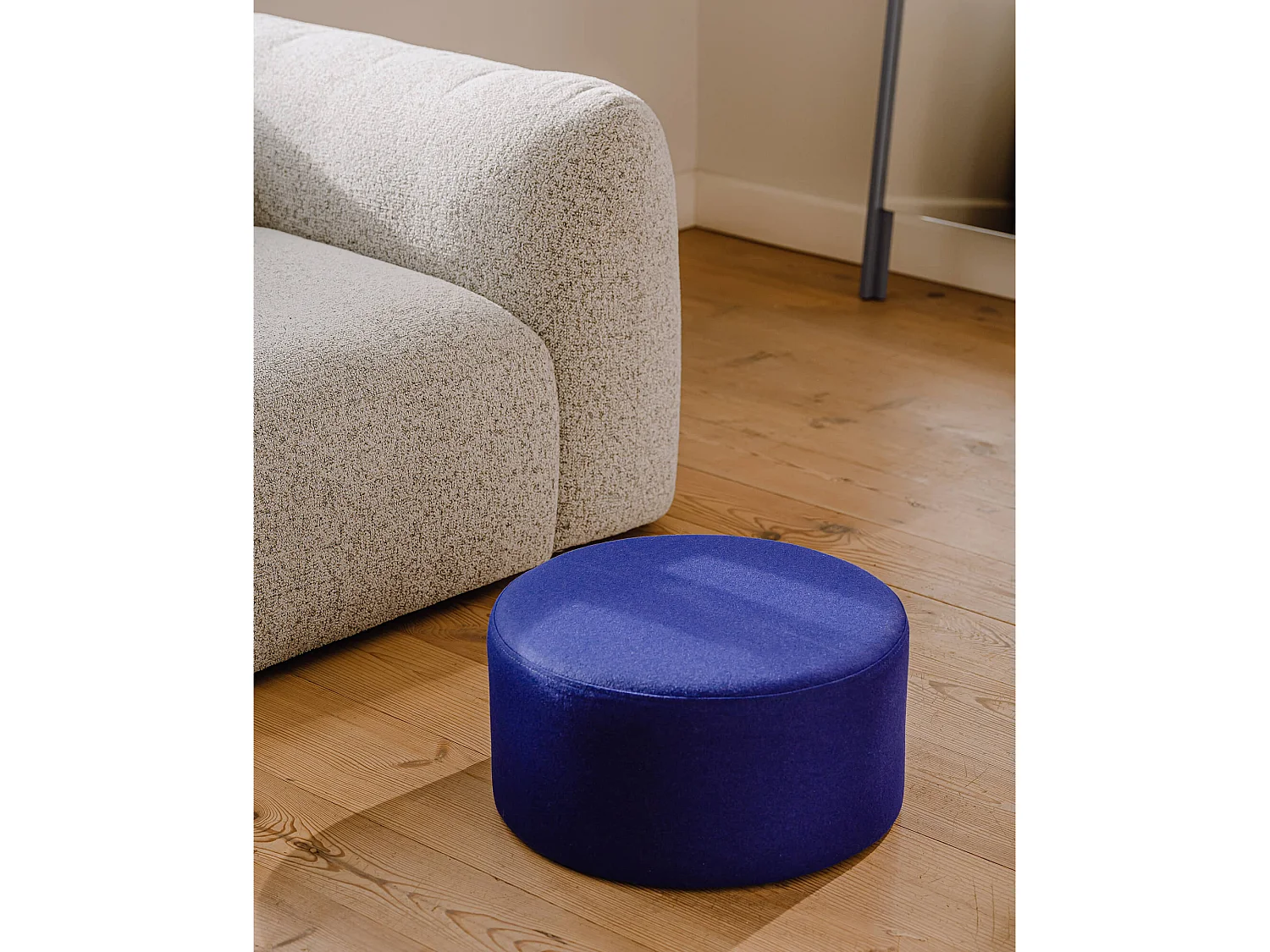 noo.ma Pouf Folk petit - carré 50x50x25 cm, minimaliste moderne