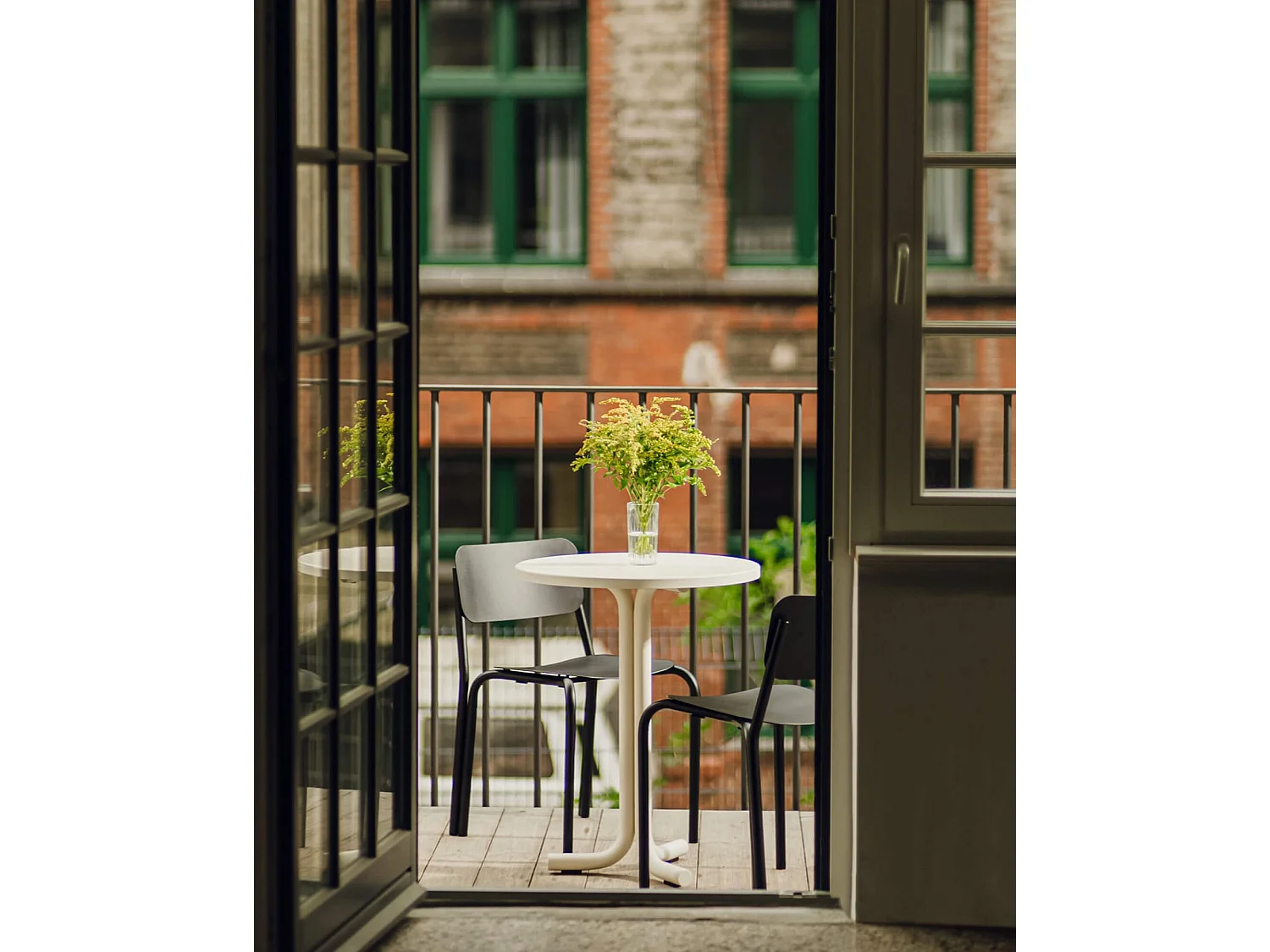Table de bistrot Nokk - acier galvanisé 59 x 59 x 73 cm, usage intérieur et extérieur