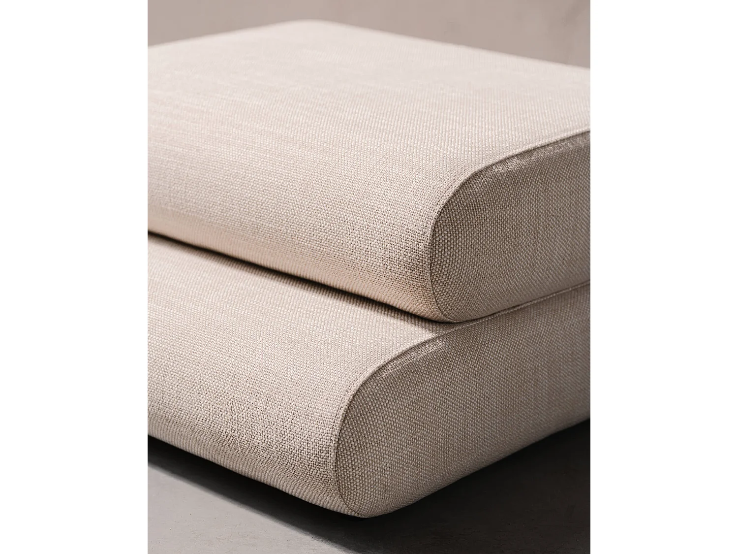 Pouf Taso - pouf rectangulaire moderne, tissu haute qualité