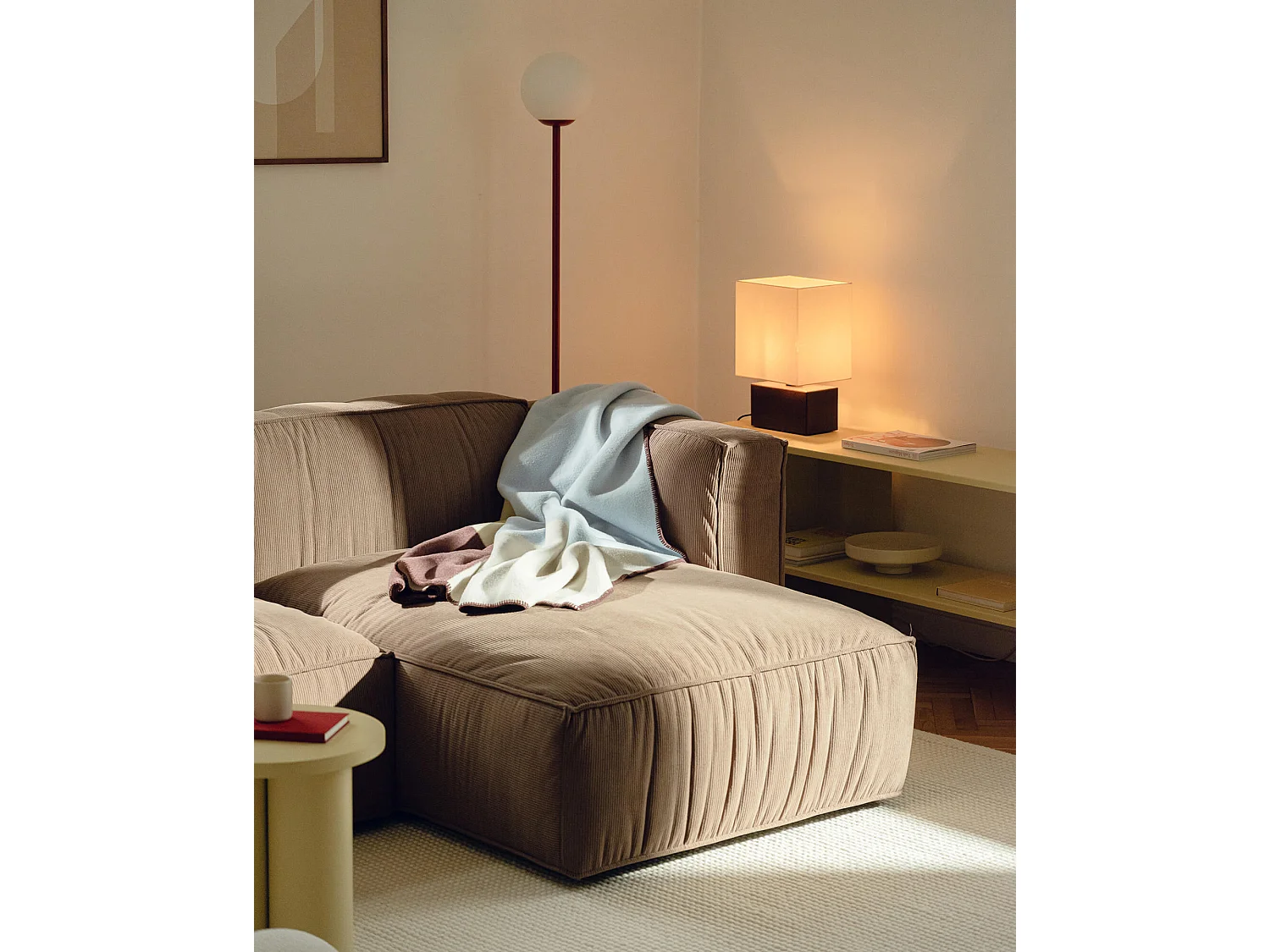 Canapé-lit 3 places Lobi par noo.ma - velours côtelé mocha, couchage 140x190 cm
