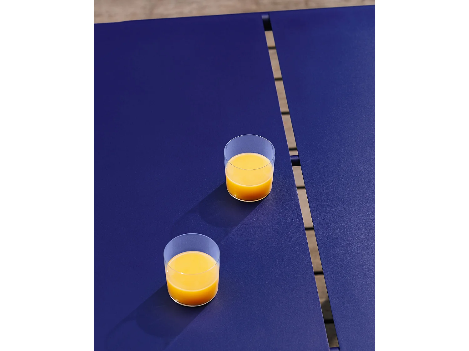 Table Nokk - table en acier durable intérieur et extérieur, design épuré