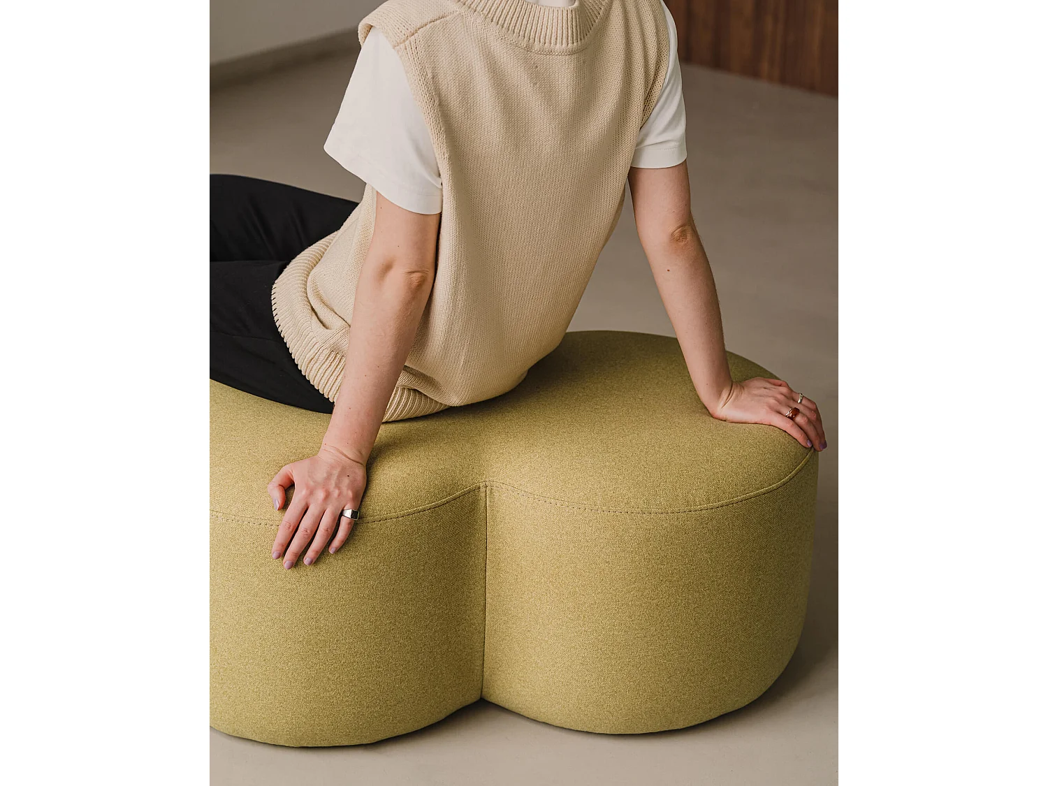 Pouf Umbo - pouf rond en polyester 100% moderne et polyvalent