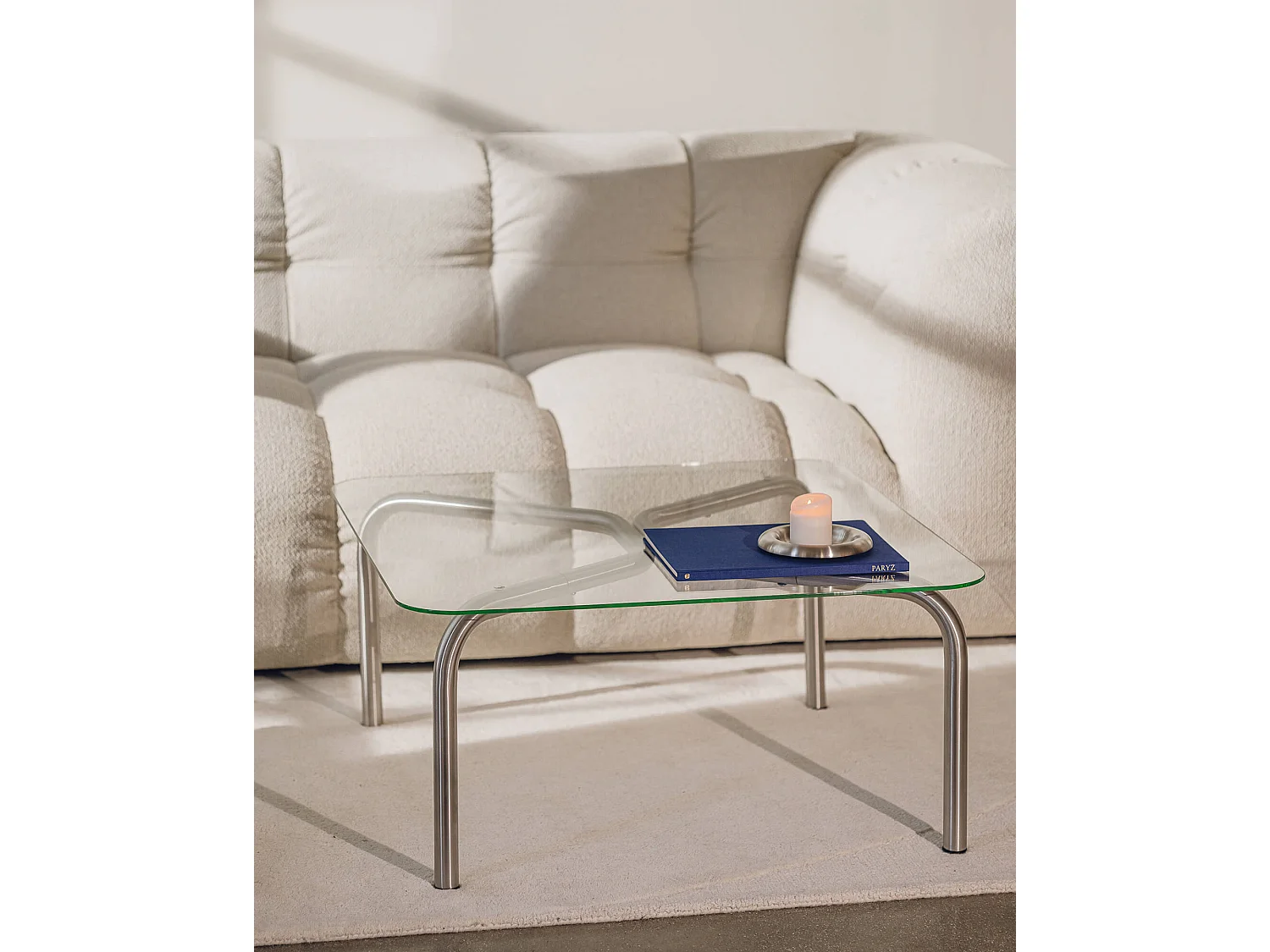Table basse industrielle noo.ma 80x80 cm plateau verre pieds acier brossé