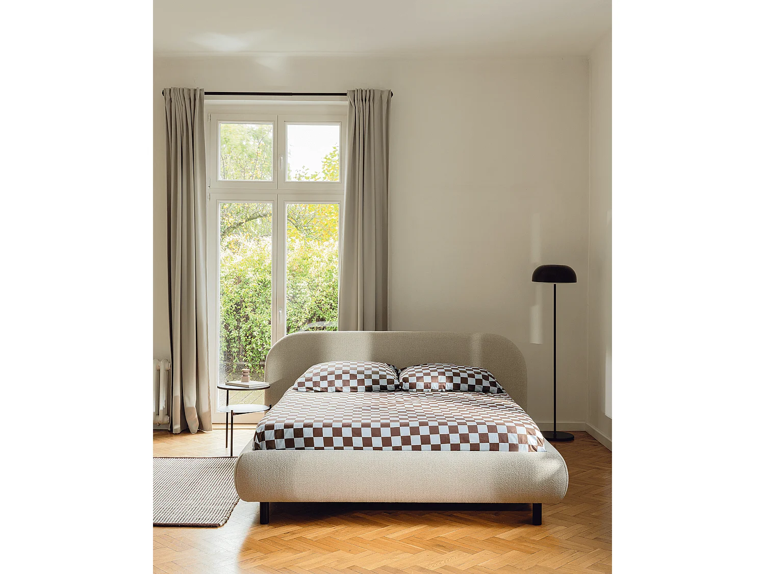 Mumo gestoffeerd bed - Bouclé, chocolate brown, optionele opbergruimte