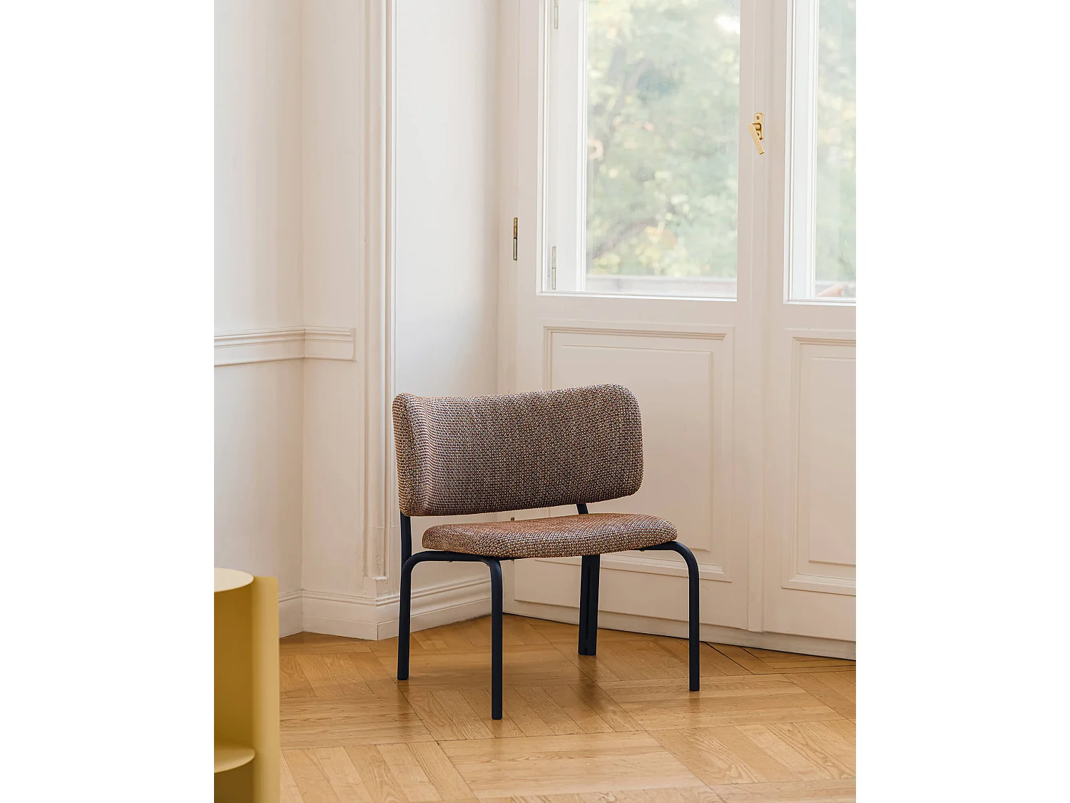 Chaise longue Kei - design minimaliste, assise rembourrée 100% polyester