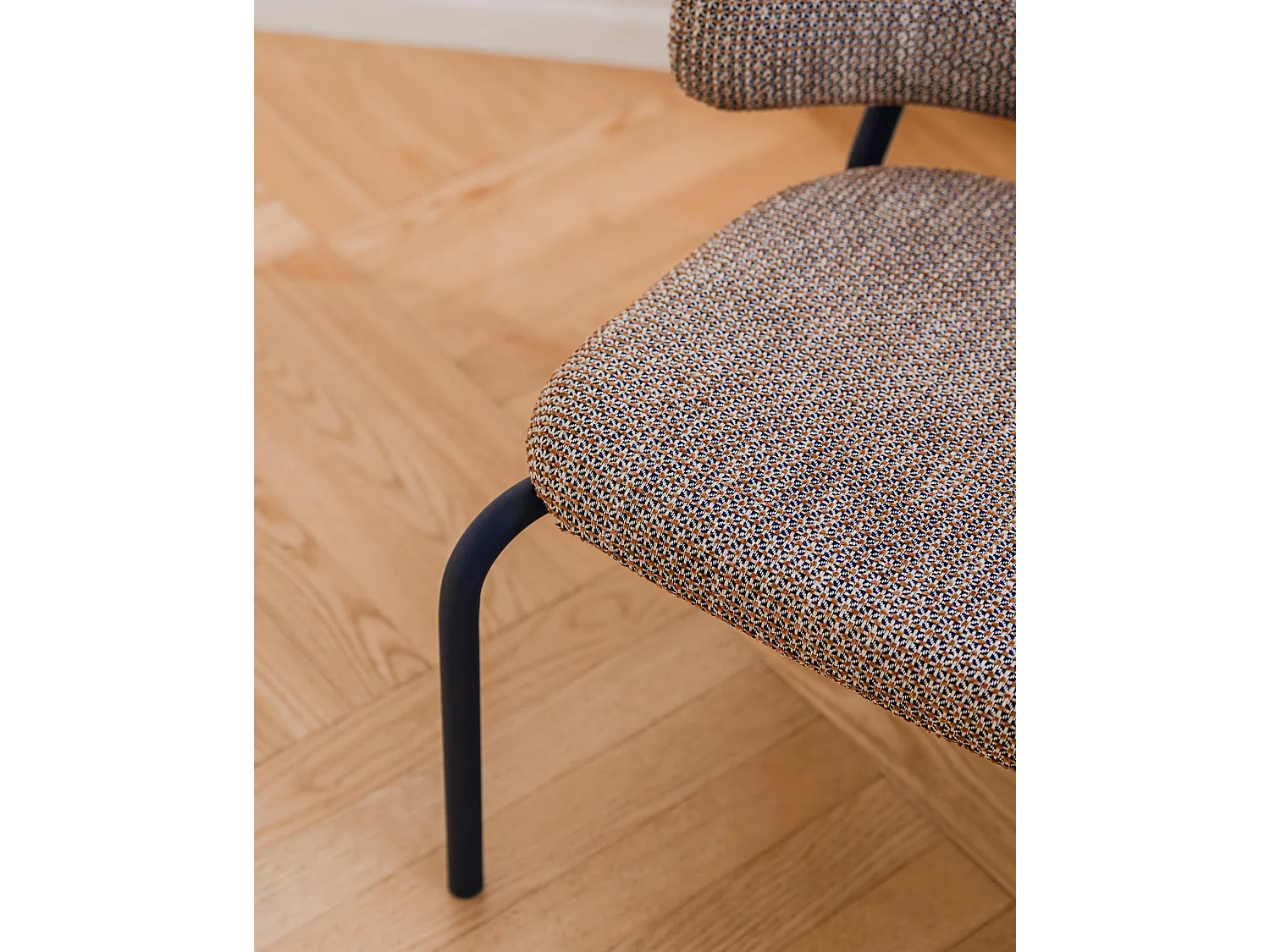 Kei Loungestoel - minimalistisch design, ergonomische loungestoel, Black & Grey Mélange