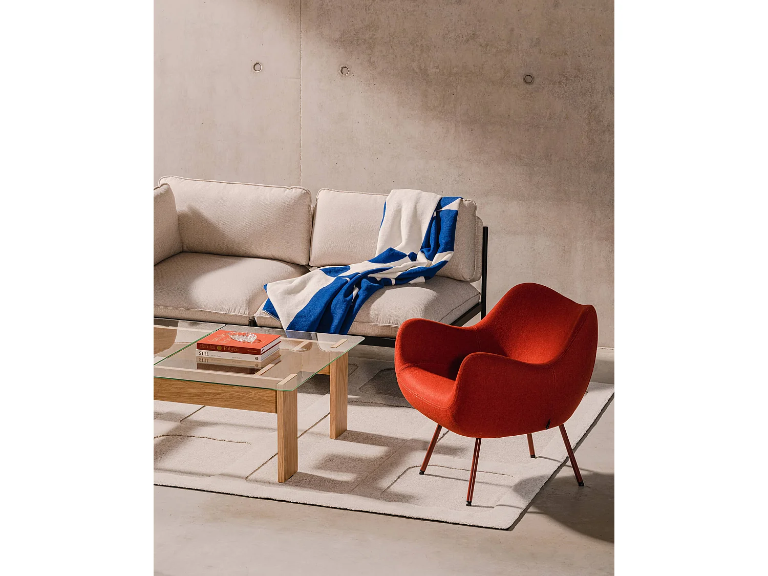 RM58 Fauteuil - heruitgave Roman Modzelewski, gewatteerde stoel met wollen bekleding