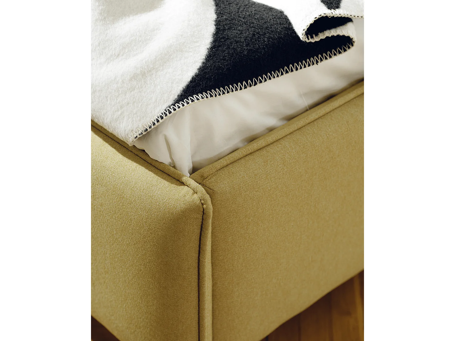 Lit rembourré Melu noo.ma - silhouette arrondie, rangement optionnel avec levage pneumatique