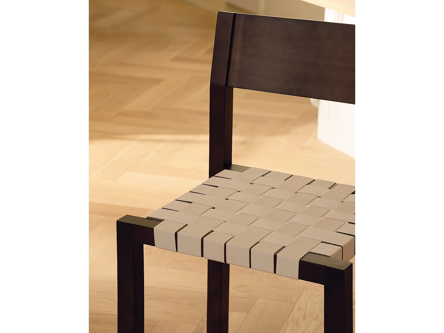 noo.ma Toli Stoel - minimalistisch design, jute zitting, zonder armleuningen