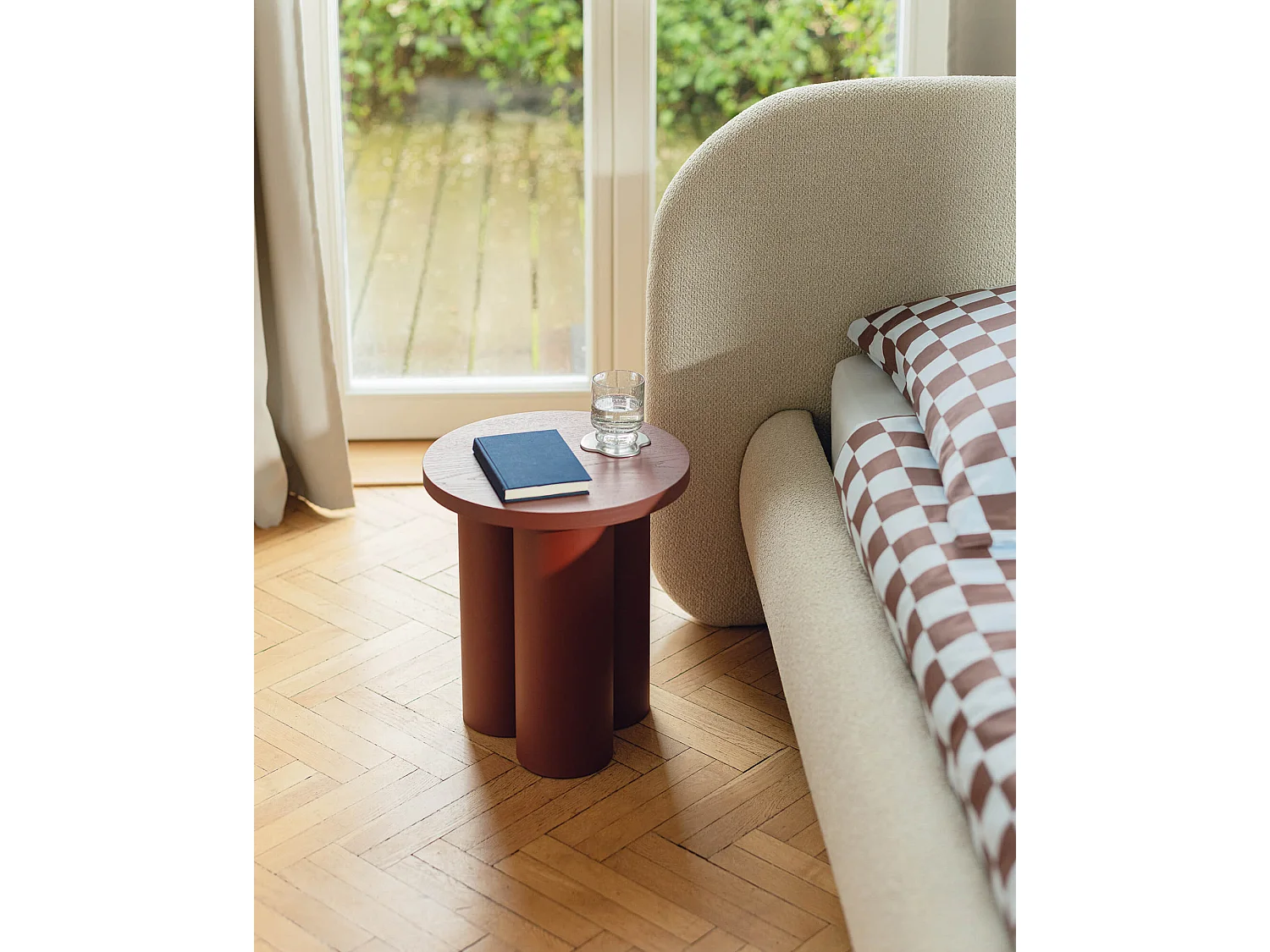 Tabouret Oly - tabouret rond blanc minimaliste, plateau en placage et structure acier