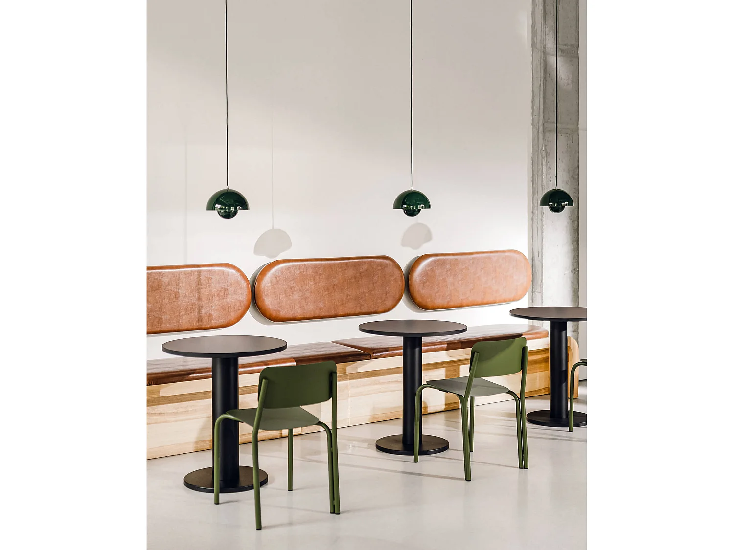 Chaise Kei noo.ma - design épuré, confortable et résistante