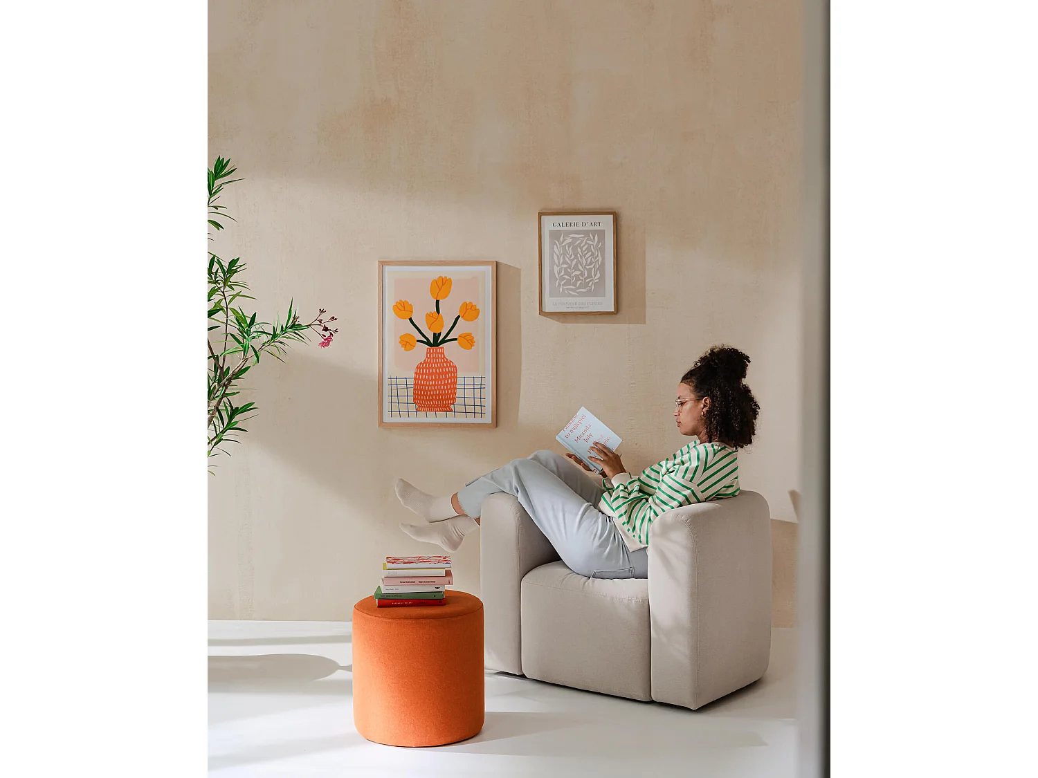 Poltrona Flom moderne en velour Cloud Beige