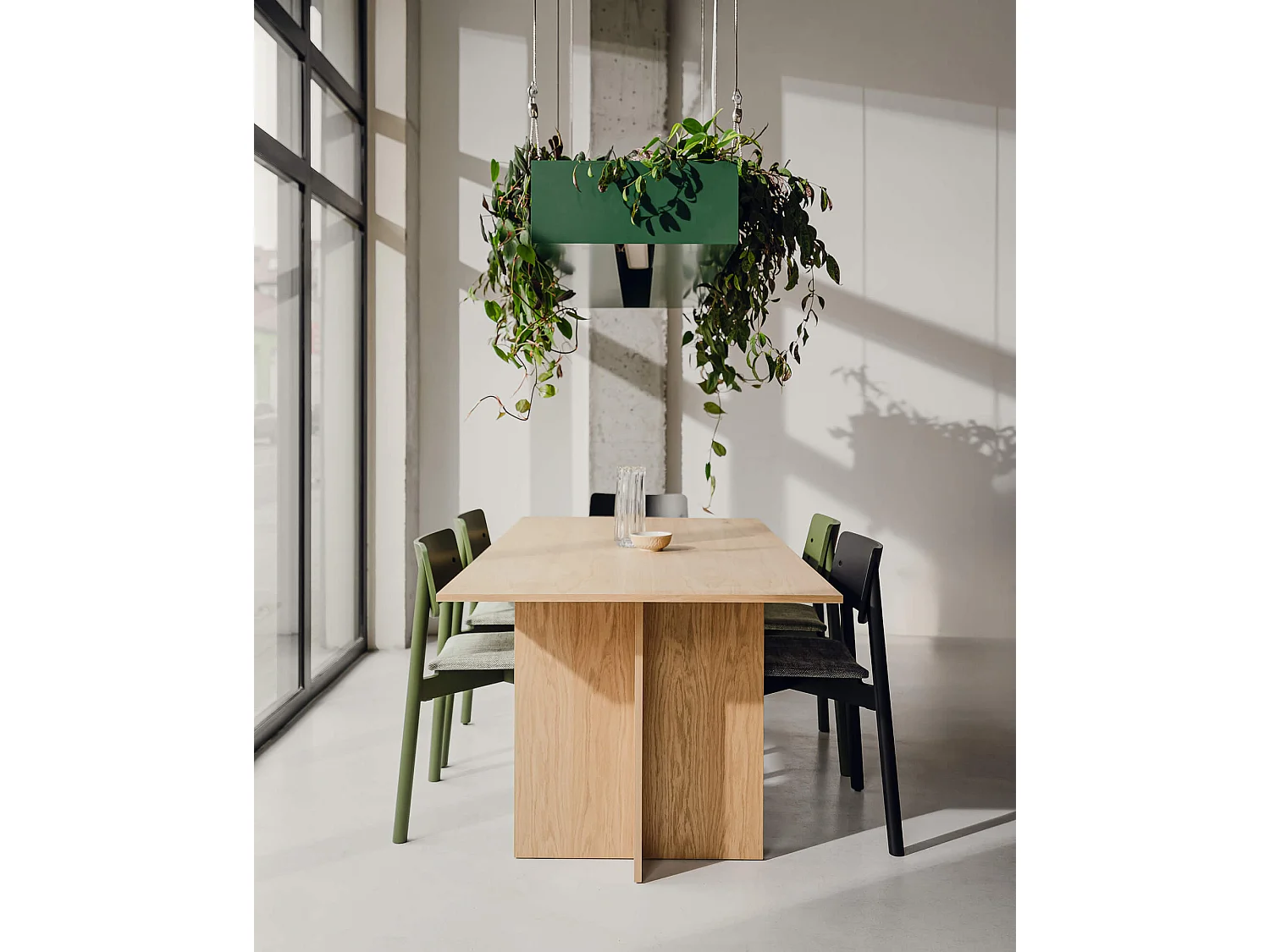 noo.ma Table Hett 190 cm - Chêne plaqué, design épuré