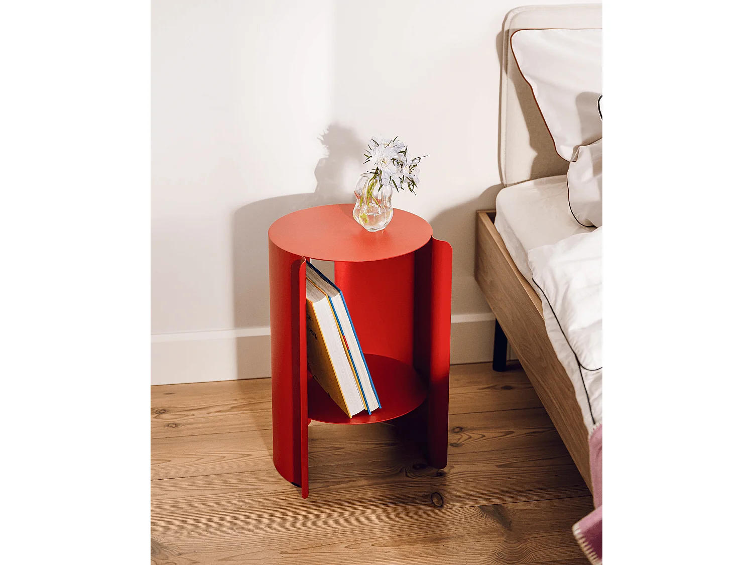 noo.ma Table d'appoint Wa en acier époxy Tomato Red 32x32x50 cm