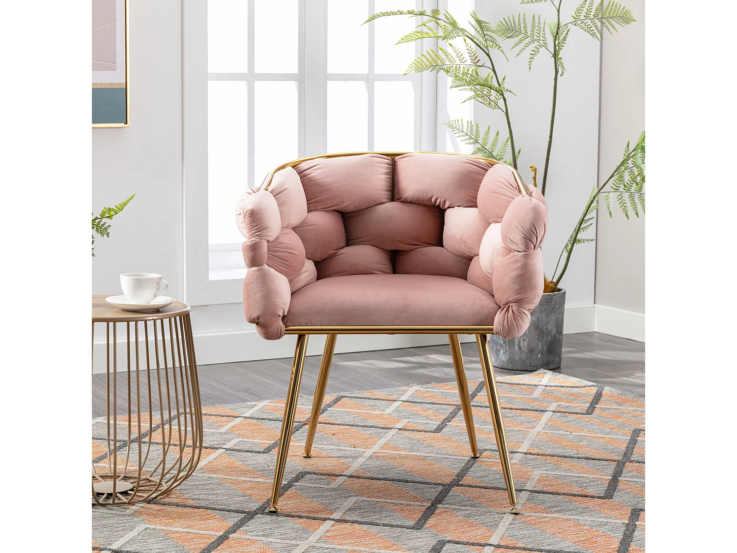 Chaise en velours rose avec cadre en métal doré - Pour chambre, salon, salle à manger