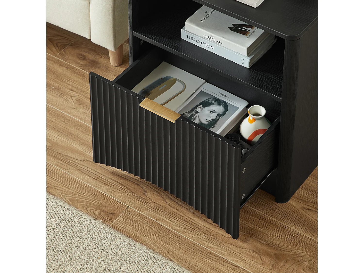 Table de chevet 58x38x60 cm avec tiroir et niche ouverte - Noir