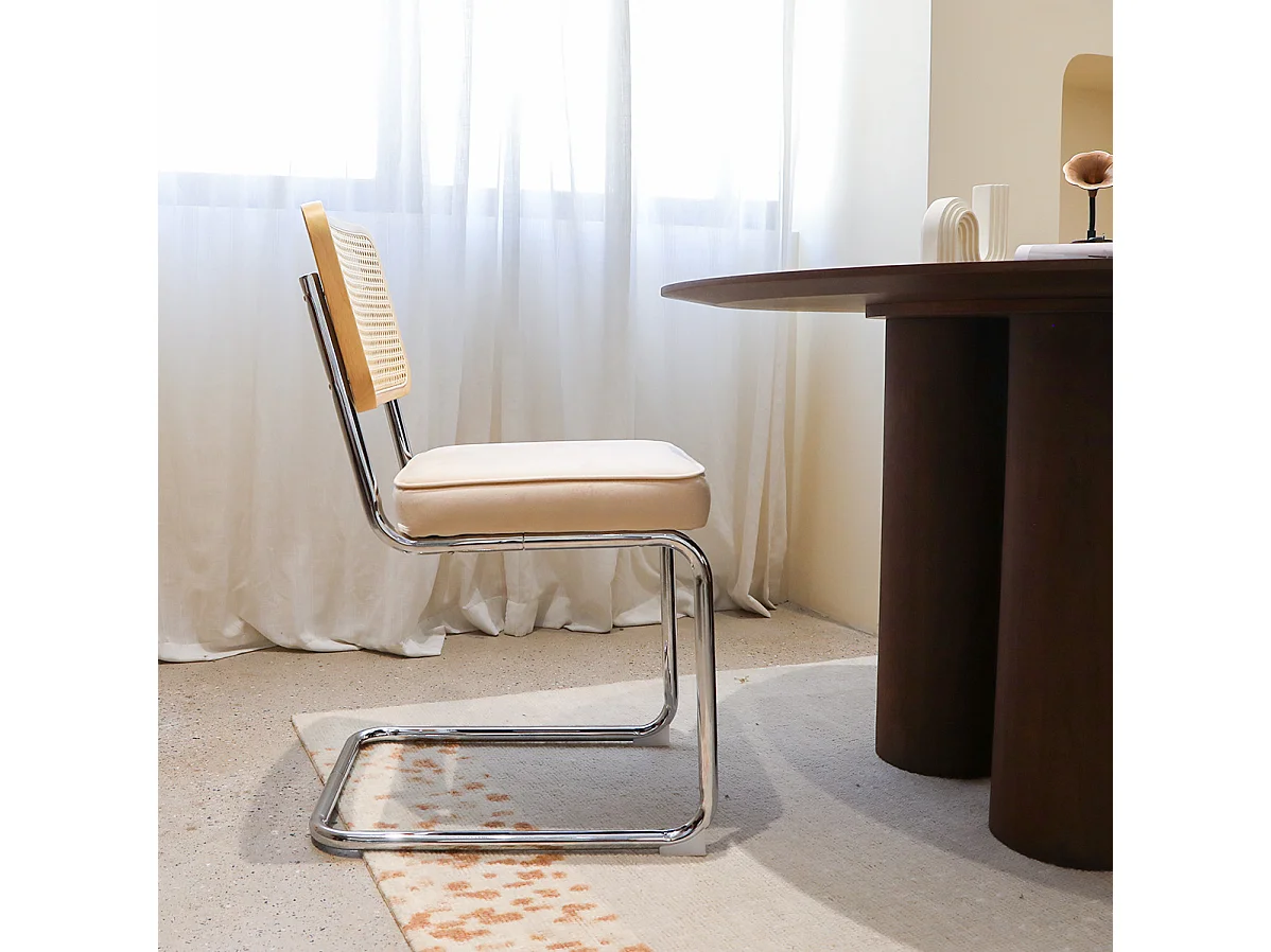 Lot de 2 chaises de salle à manger en rotin et velours - Pieds chromés - Beige