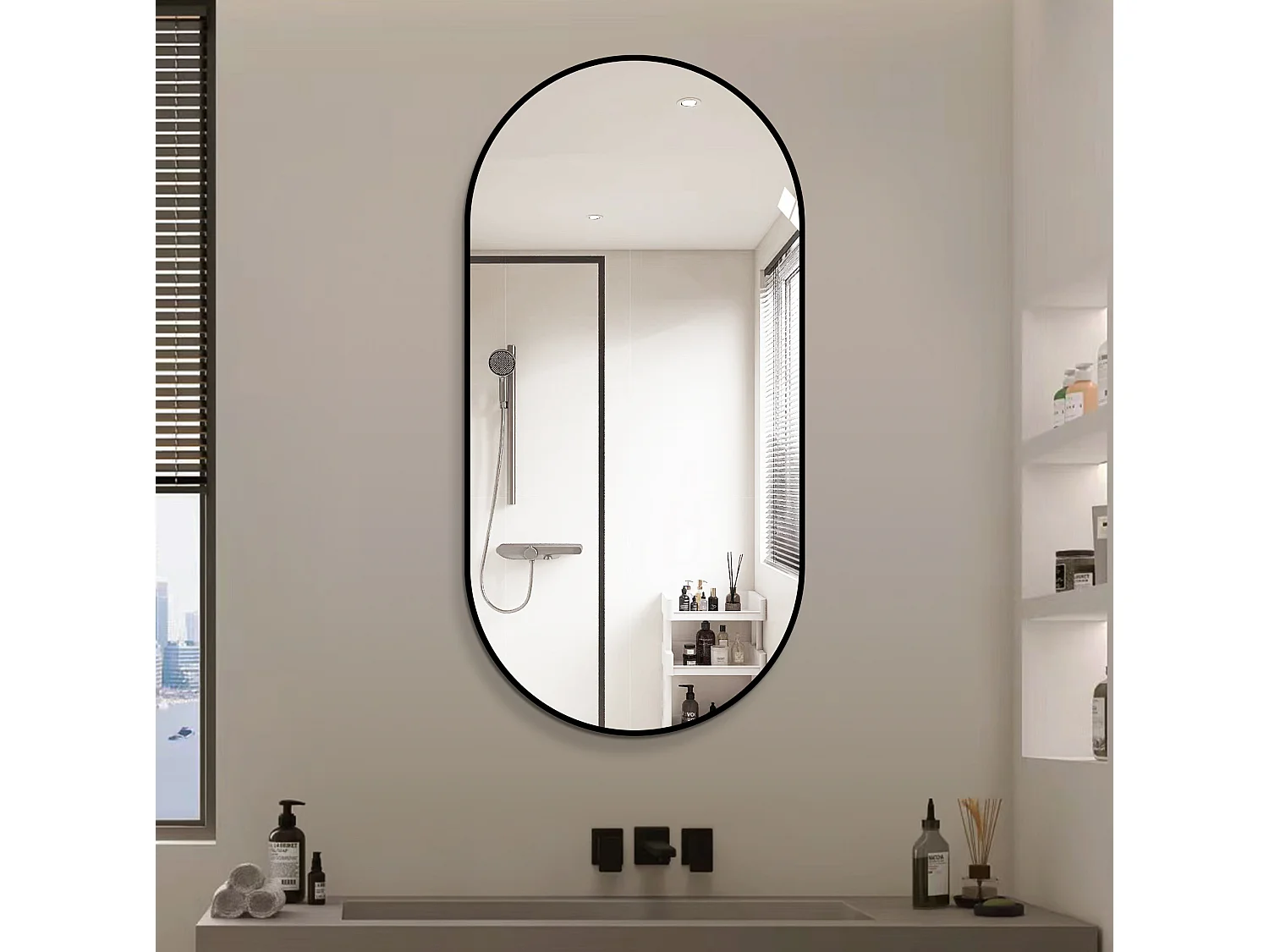 Boogvormige wandspiegel 60 x 120 cm met zwart aluminium frame – Zilveren spiegel