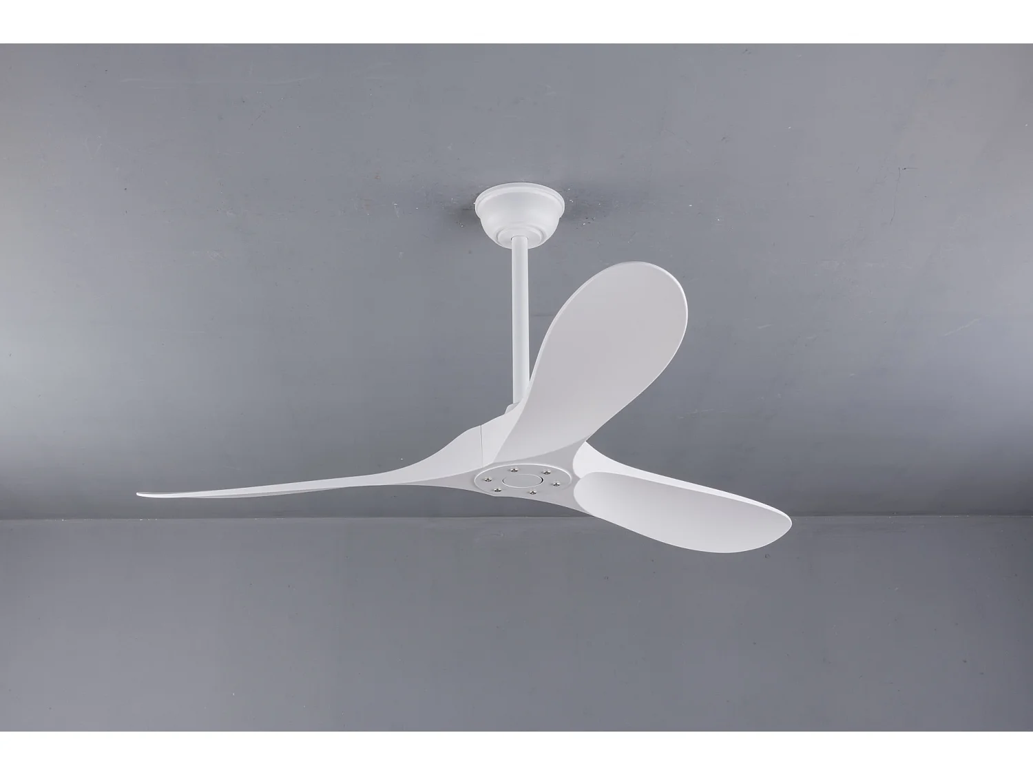 Ventilateur de plafond de 152 cm sans éclairage - moteur CC réversible, fonction minuterie - Blanc