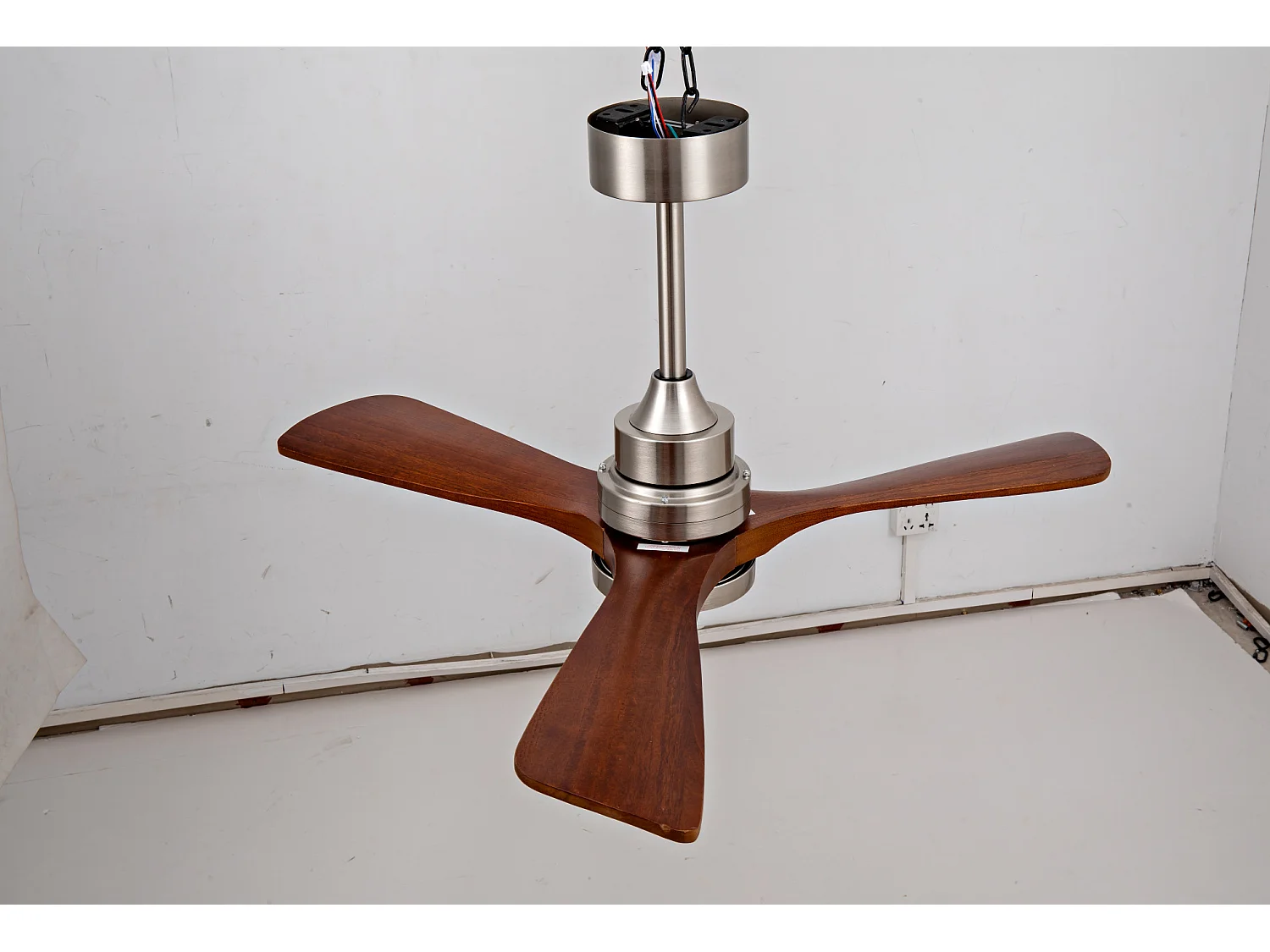 Ventilateur de plafond en bois avec lumière , 3 pales et télécommande, Été/Hiver