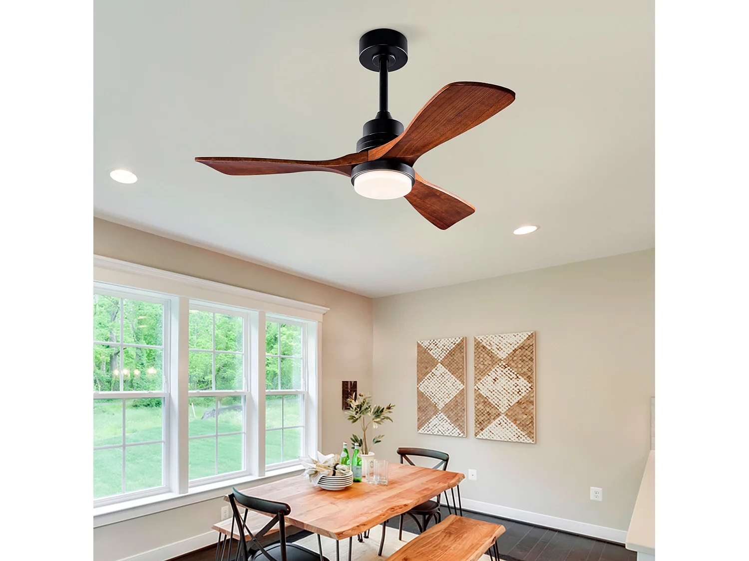 Ventilador de techo de 107 cm con luz, incluye mando a distancia de 6 velocidades y función reversible.