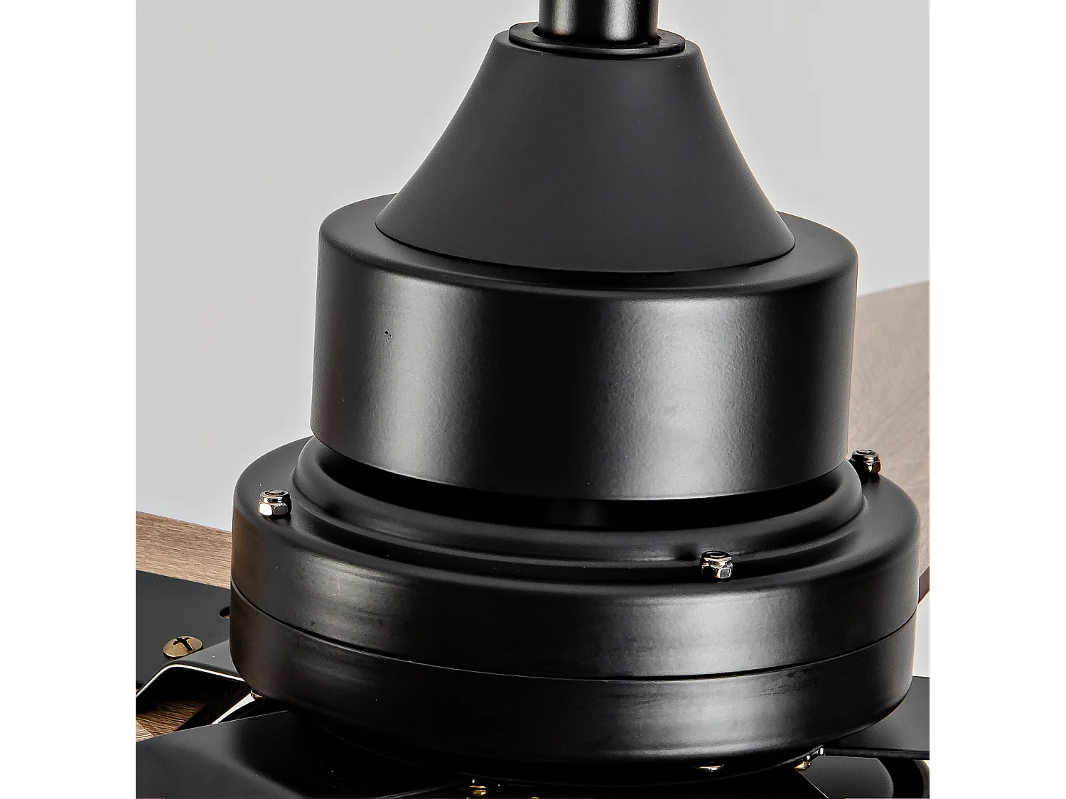 Ventilateur de plafond noir de 52" avec éclairage et télécommande