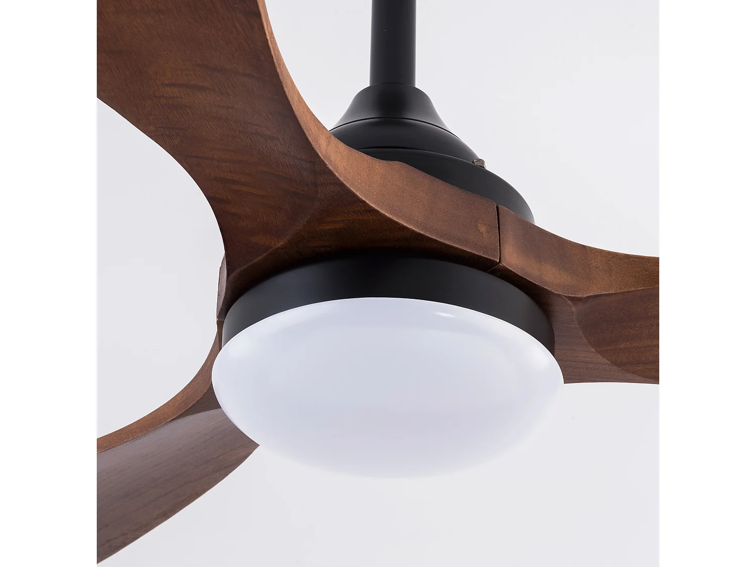 Ventilateur de plafond 52 pouces avec éclairage LED, 3 pales en bois et silencieux