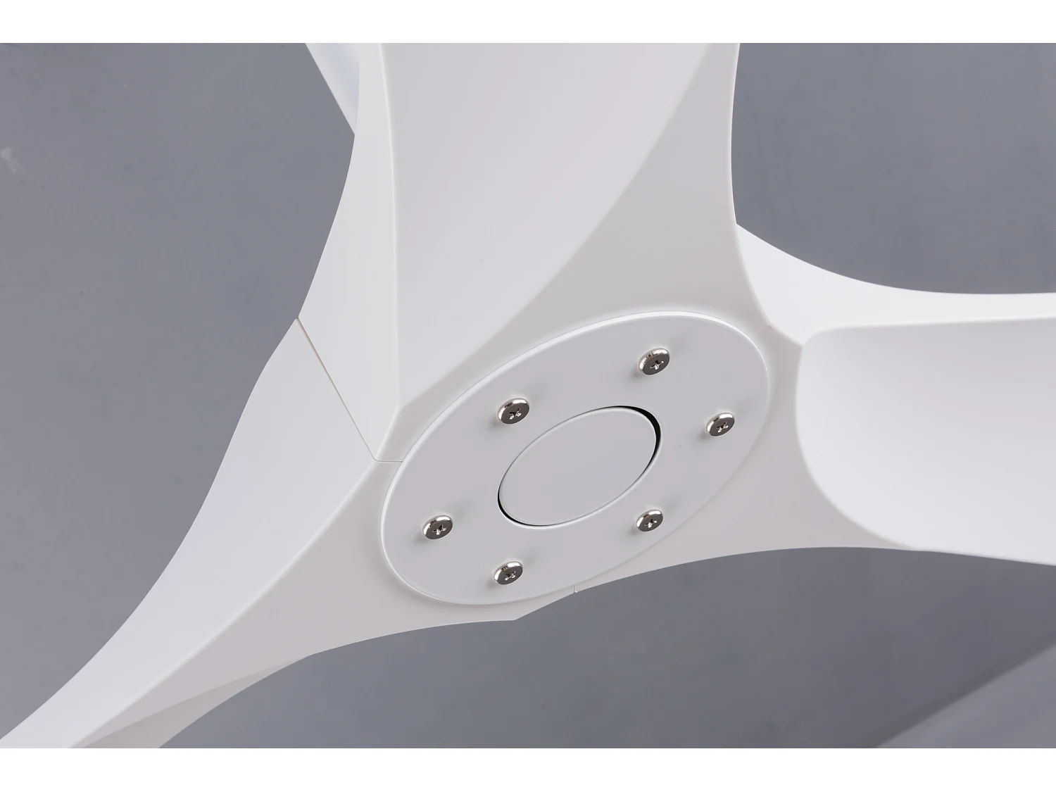 Ventilateur de plafond de 132 cm avec 6 vitesses et télécommande - Blanc