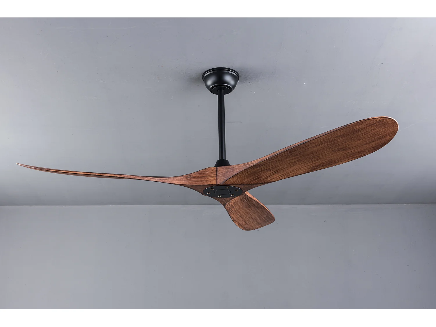 Ventilateur de plafond de 132 cm avec 6 vitesses et télécommande - Bois foncé