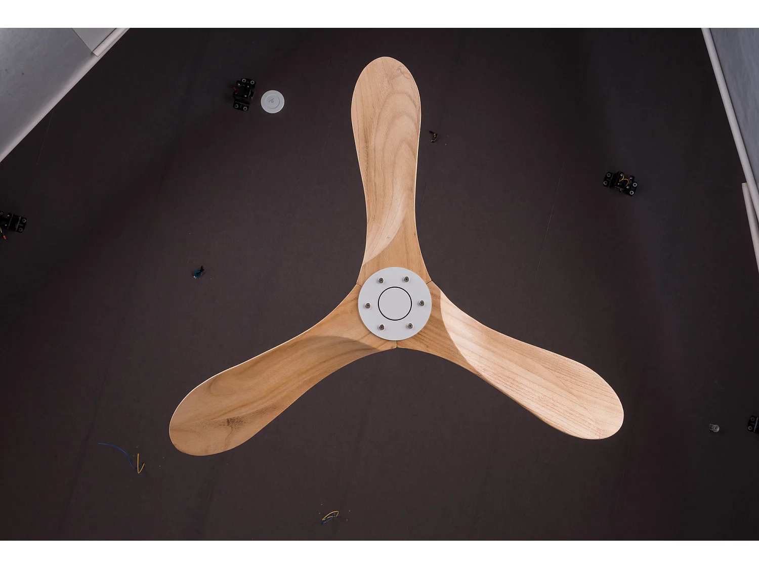 Ventilateur de plafond 6 vitesses - Sans Ampoule, silencieux, fonction de minuterie - Naturel clair et blanc