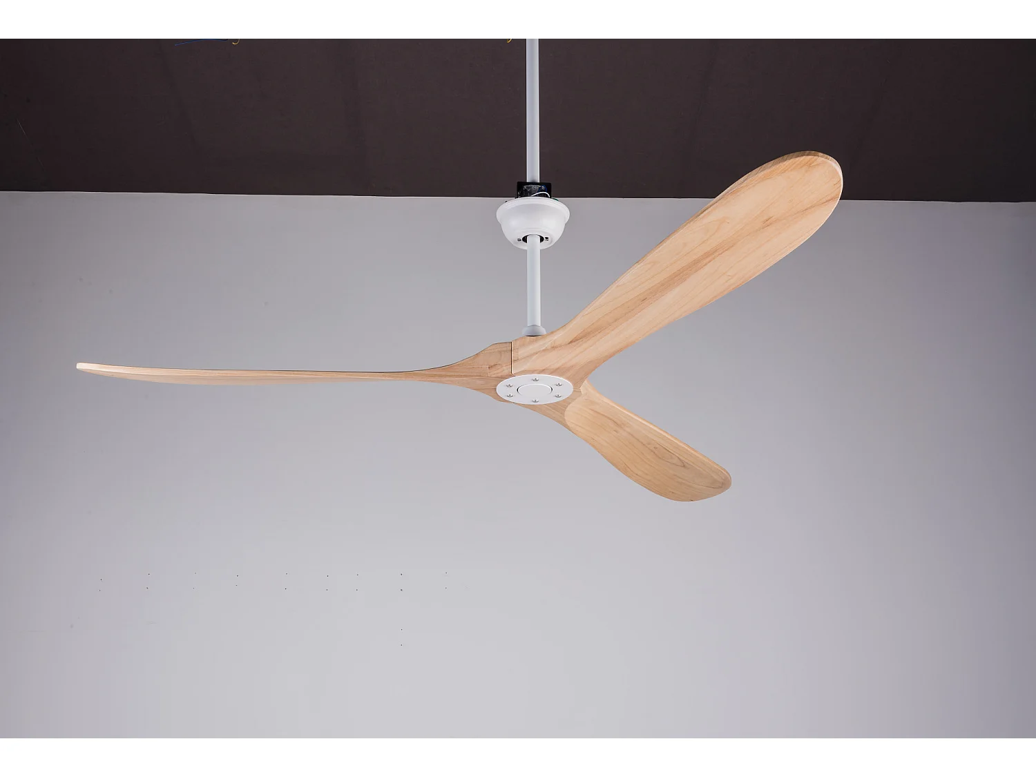 70" takfläkt utan belysning med 6 hastigheter och timer - Naturfärgad och vit