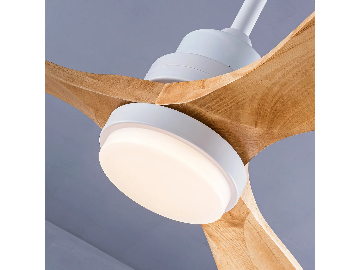 Ventilateur de plafond blanc de 107 cm avec éclairage , minuterie à 6 vitesses et fonction réversible