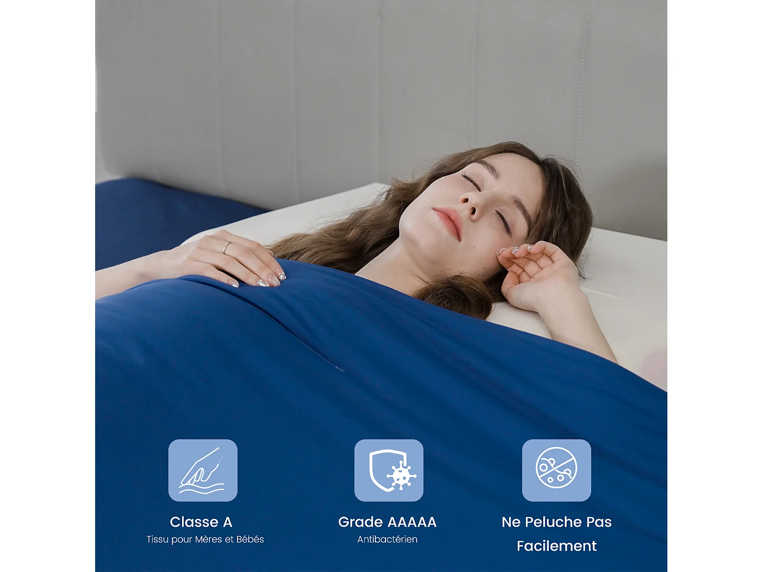 CHICASA Couette légère à technologie rafraîchissante, 155×220 cm, antibactérienne et lavable, couleur bleu