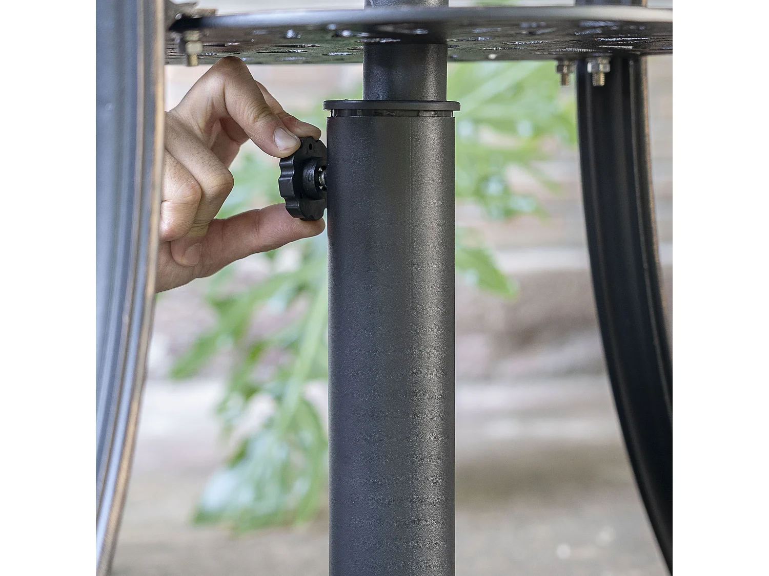 Pied De Parasol Rond Resine Aspect Rotin 44,5 cm 9 kg Noir Avestar