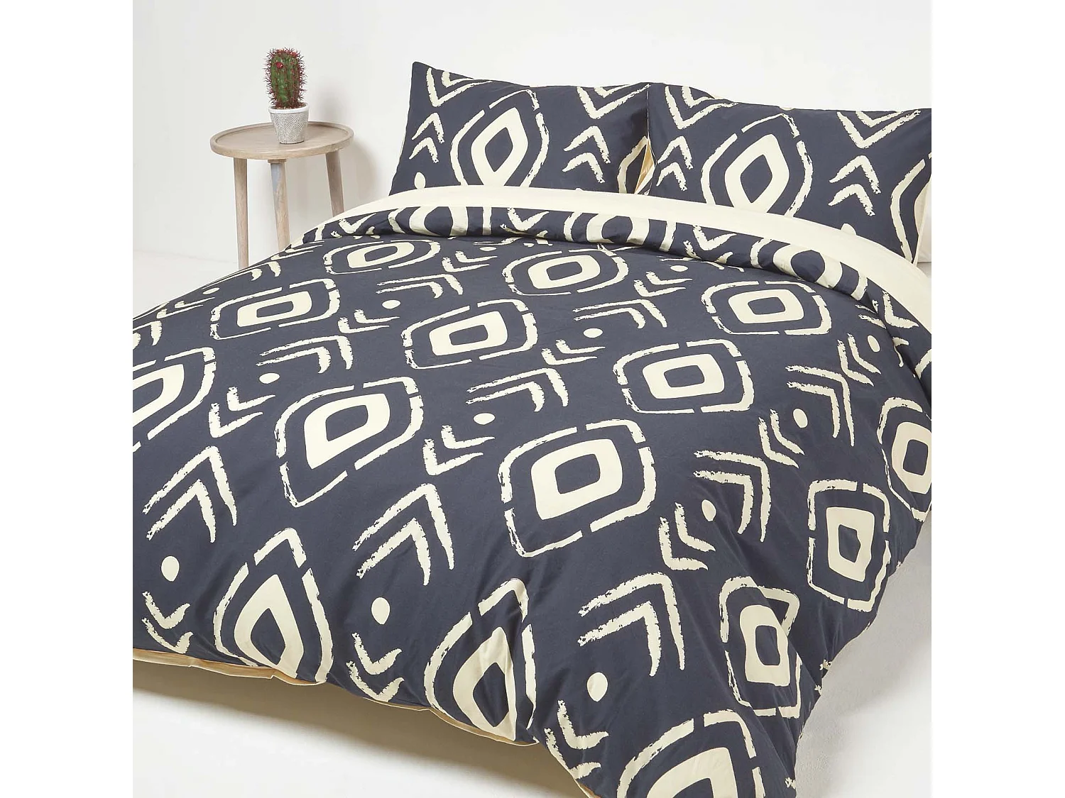 Homescapes Black Aztec Digitally Printed Cotton Duvet Cover Set, Super King