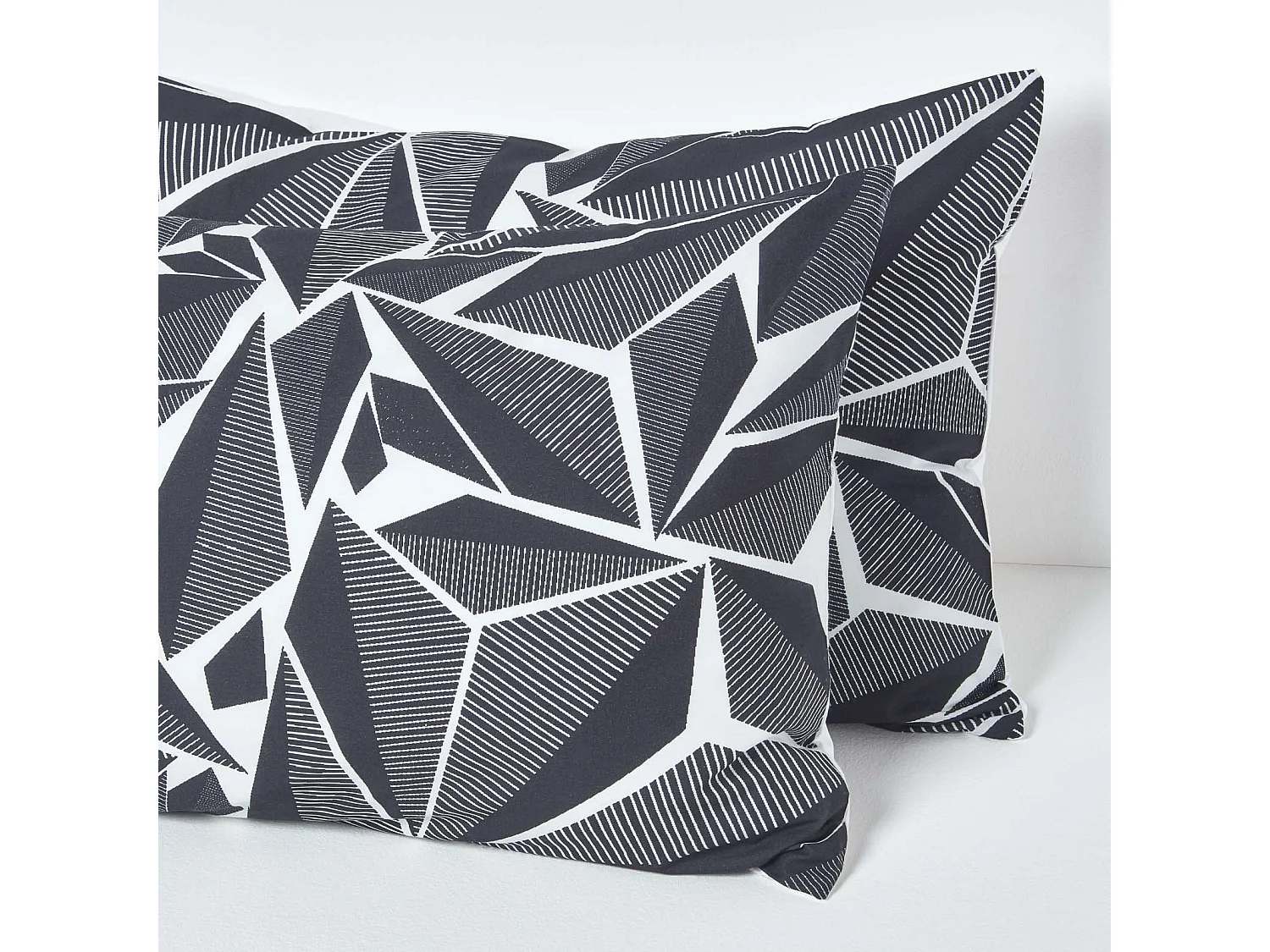 Homescapes Monochrome Digitally Printed Cotton Duvet Cover Set, Super King