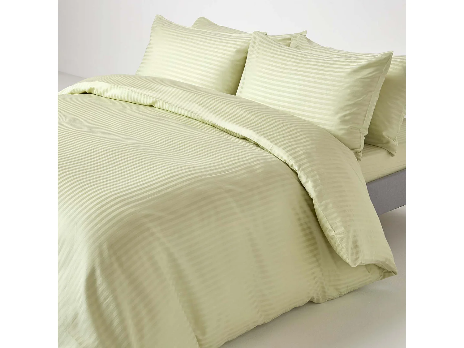 Drap-housse rayé 150 x 200 cm 100 % coton égyptien 330 fils coloris vert sauge  - HOMESCAPES