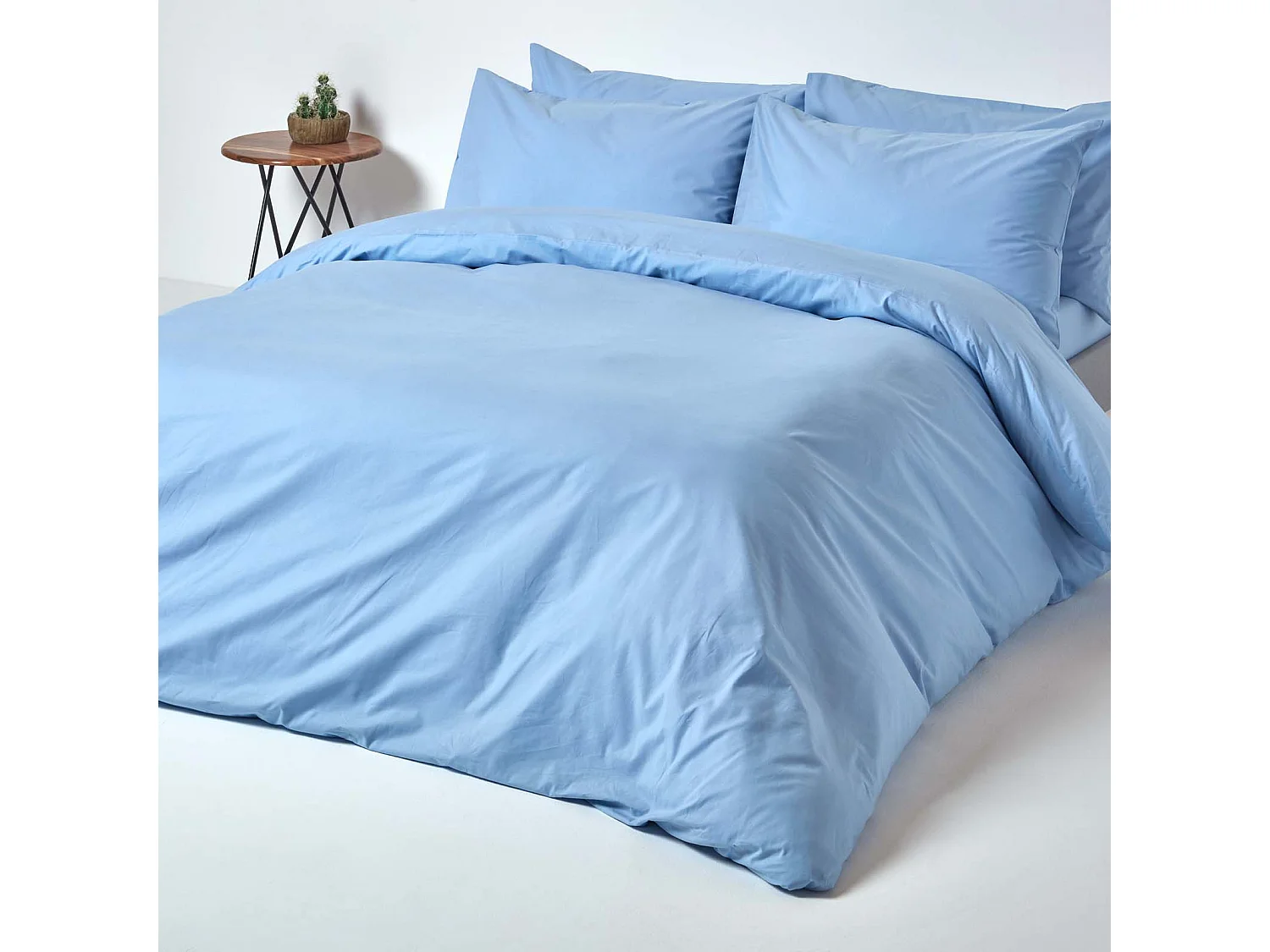 Homescapes Blue Egyptian Cotton Fitted Sheet 200 TC, Small Double