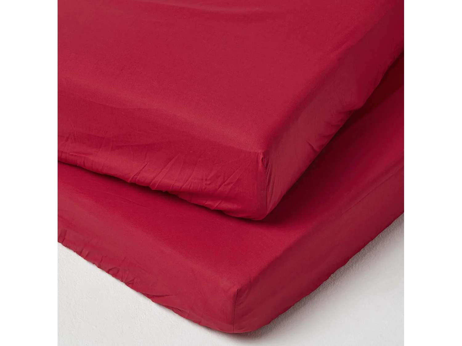 Homescapes Red Cotton Cot Bed Fitted Sheets 200 Thread Count, 2 Pack