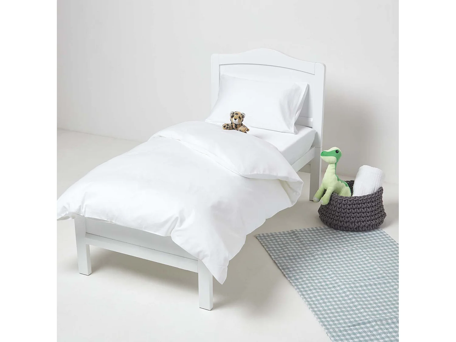Homescapes White Organic Cotton Fitted Cot Sheets 400 Thread Count, 2 Pack