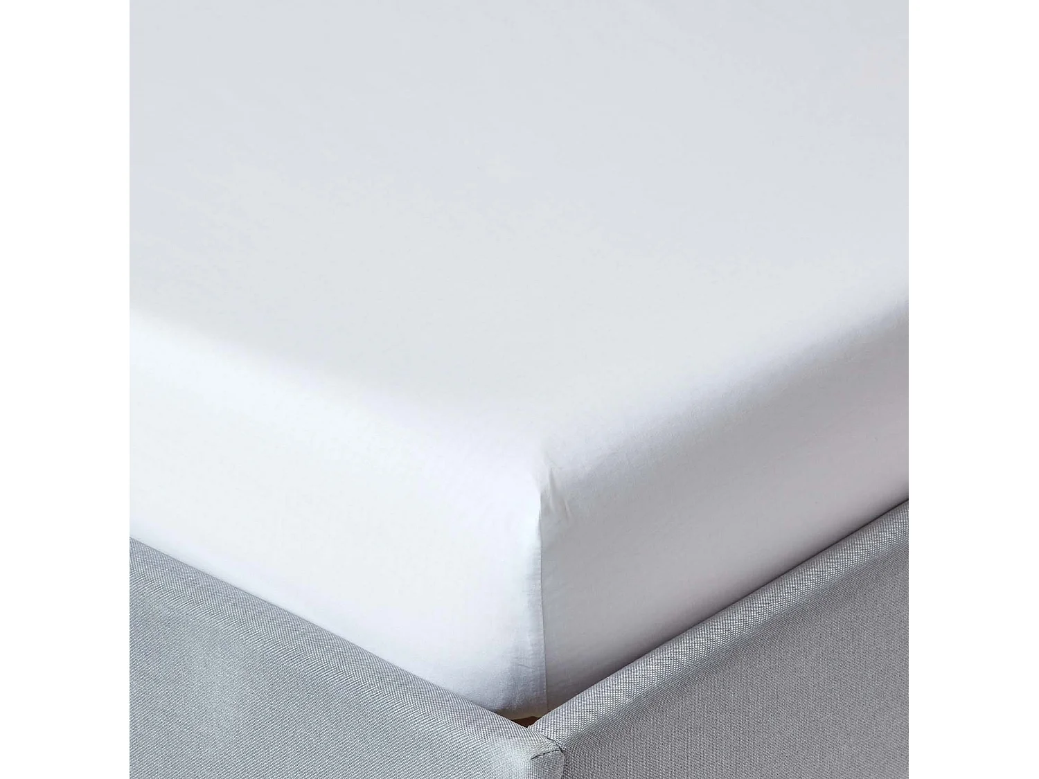 Homescapes White Egyptian Cotton Deep Fitted Sheet 200 TC, Super King