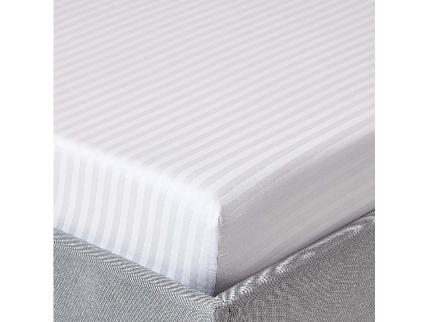 Homescapes White Egyptian Cotton Satin Stripe Fitted Sheet 330 TC, King