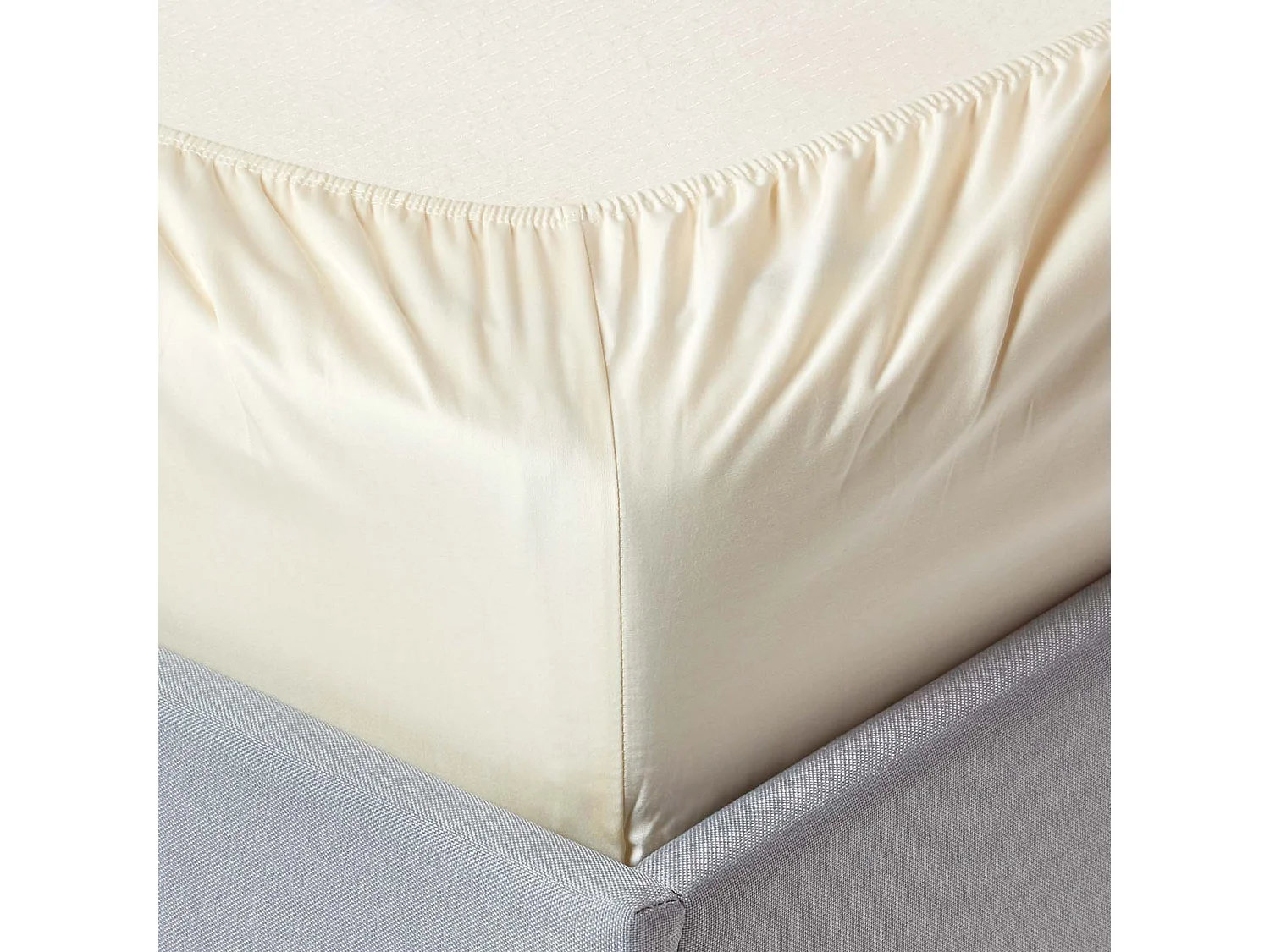 Homescapes Cream Organic Cotton Deep Fitted Sheet 18 inch 400 TC, Single