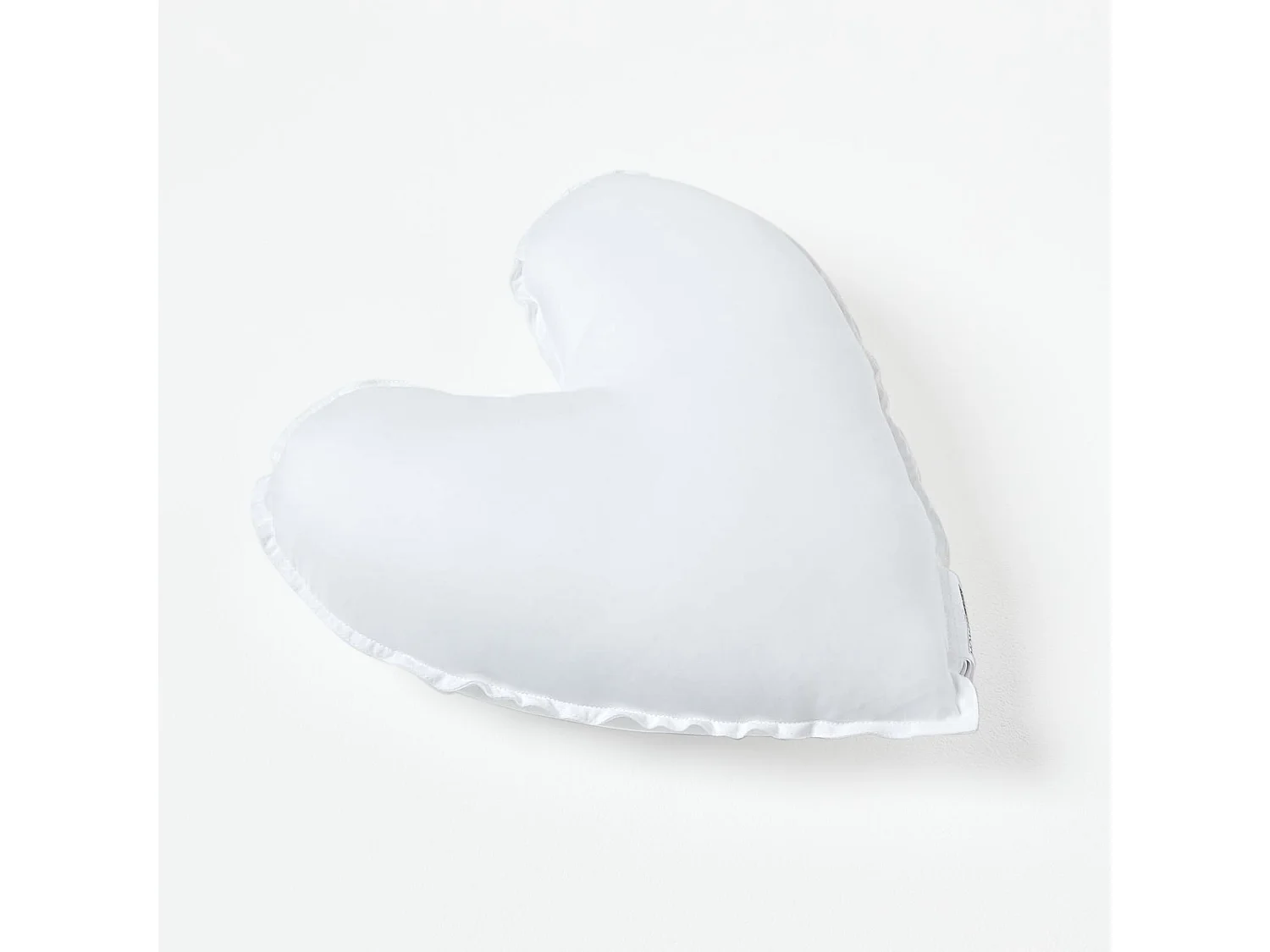 Homescapes Luxury Microfibre Heart Cushion Pad Insert 40 cm â€˜Like Downâ€™, Soft Touch Cover, Hypoallergenic, Machine Washable, Best Bounce-Back, 16"